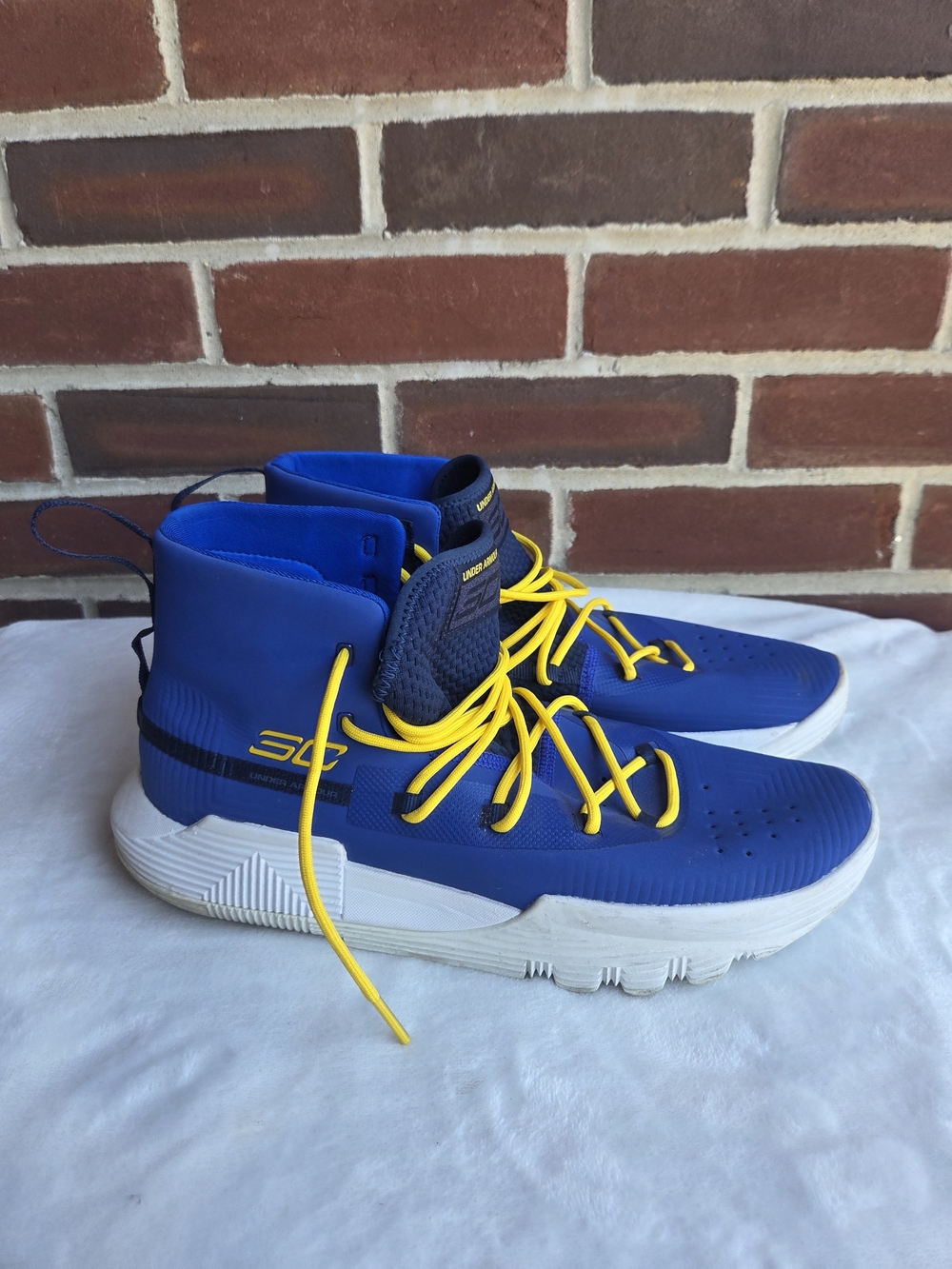 Under Armour Curry SC Blue Yellow Basketball Shoes Men's Size 10.5